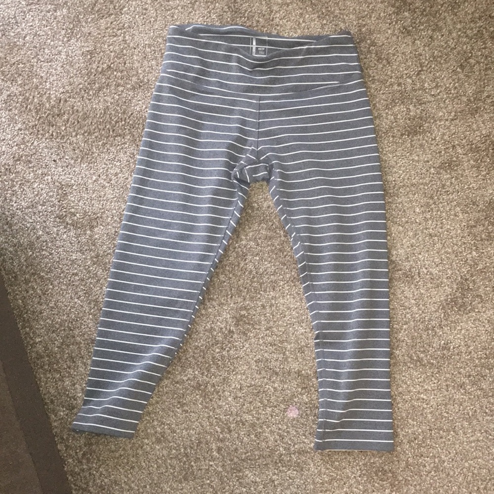 XS Capri Leggings